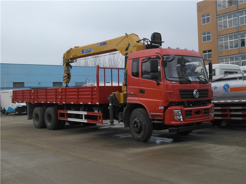 东风后八轮【10-12吨】随车吊