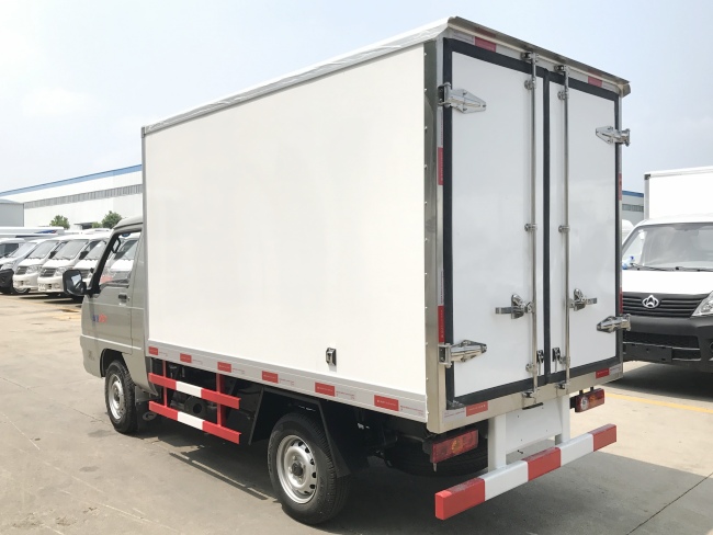 (厢长2.6米)福田驭菱冷藏车