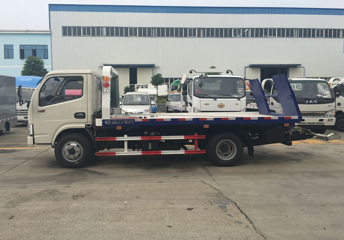 【一拖二 蓝牌】东风小多利卡清障车