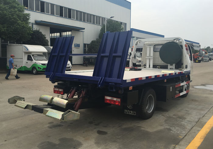 【一拖二 蓝牌】东风小多利卡清障车