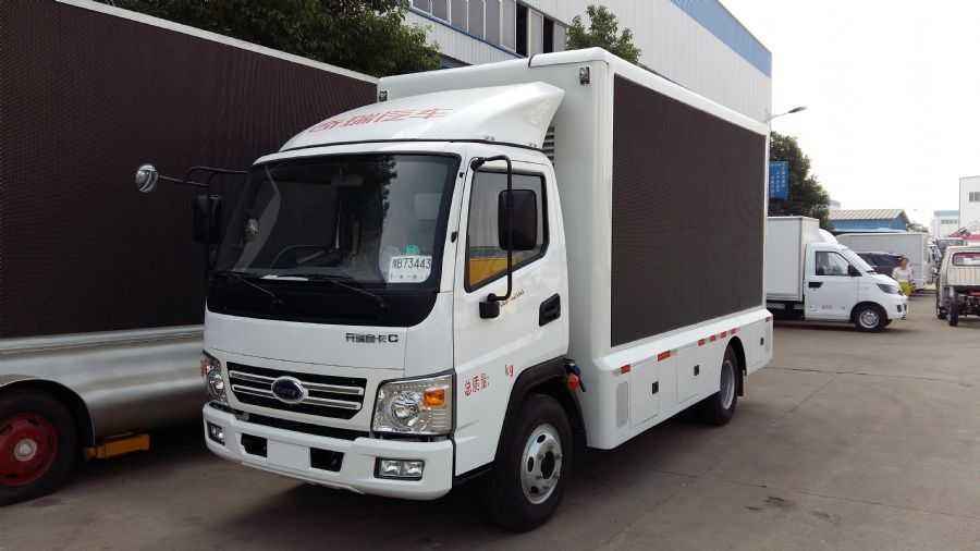 【6.8平方】开瑞绿卡宣传车