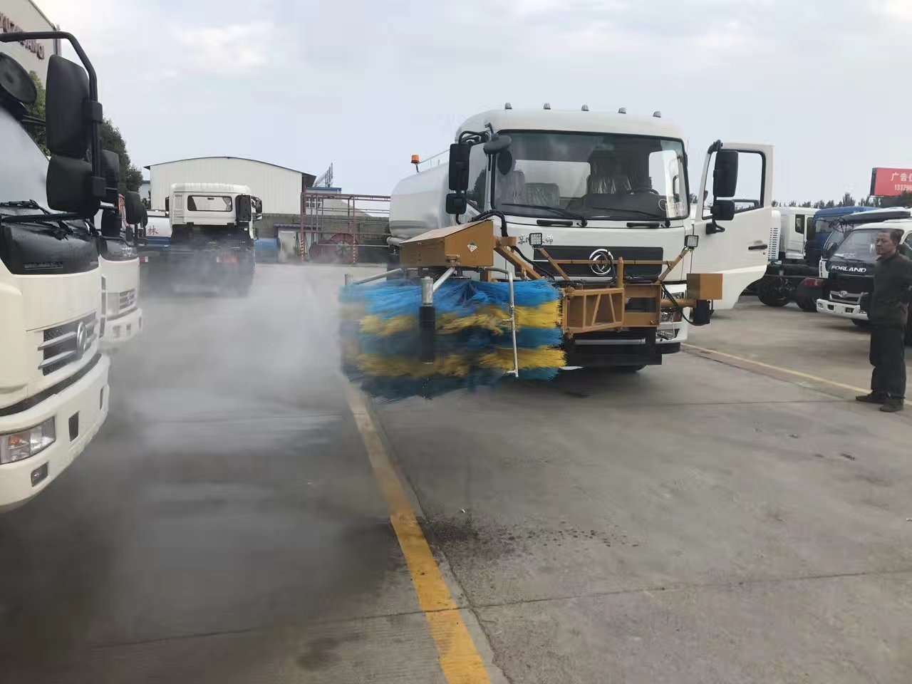 (9方)高速护栏清洗车