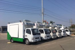 (厢长4.2米)东风D6 餐车