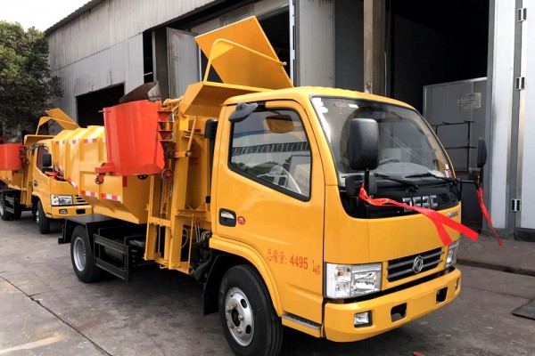 东风D6 污泥自卸车（蓝牌 3方）
