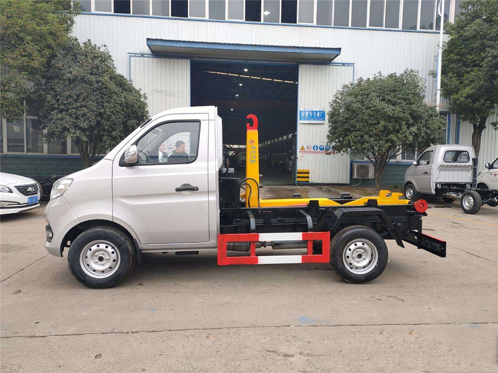 国六【3-4方 蓝牌】长安 勾臂垃圾车