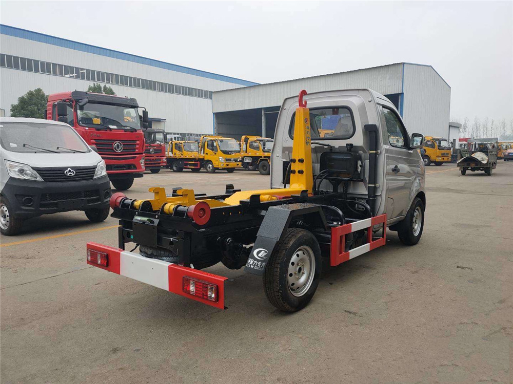 国六【3-4方 蓝牌】长安 勾臂垃圾车