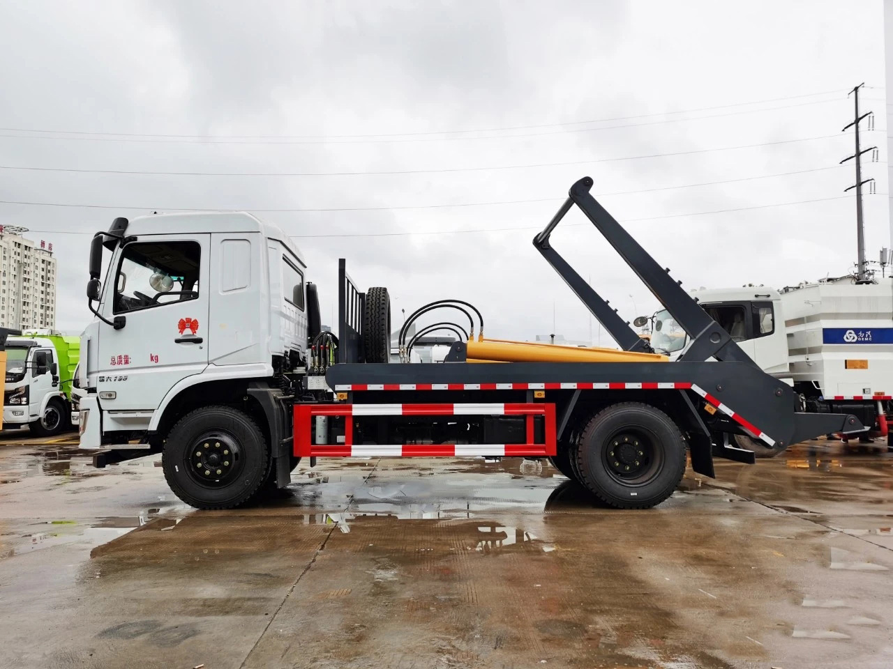 国六【10立方】东风D3专用底盘 摆臂垃圾车