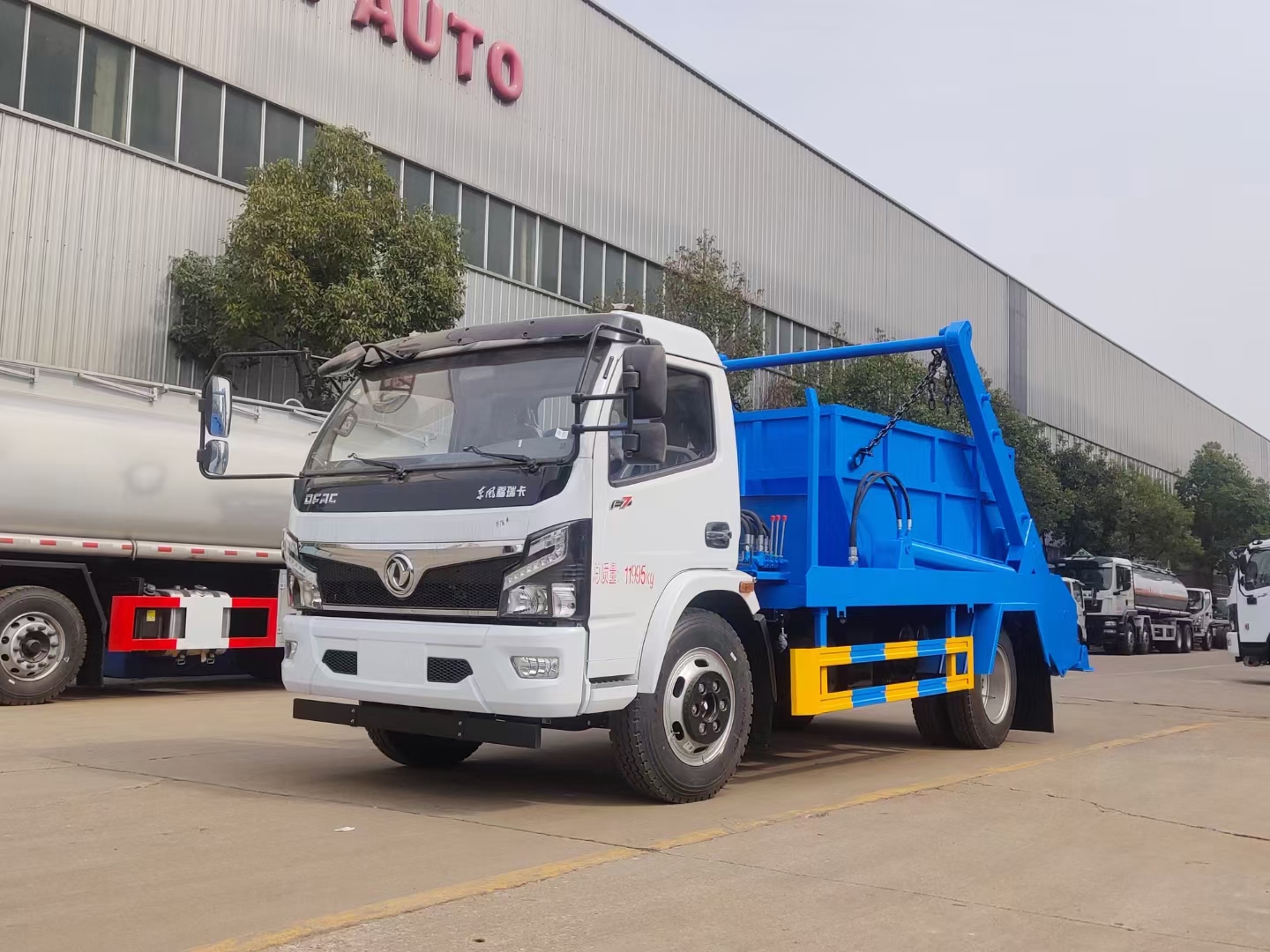 国六【8立方】东风D7多利卡 摆臂垃圾车